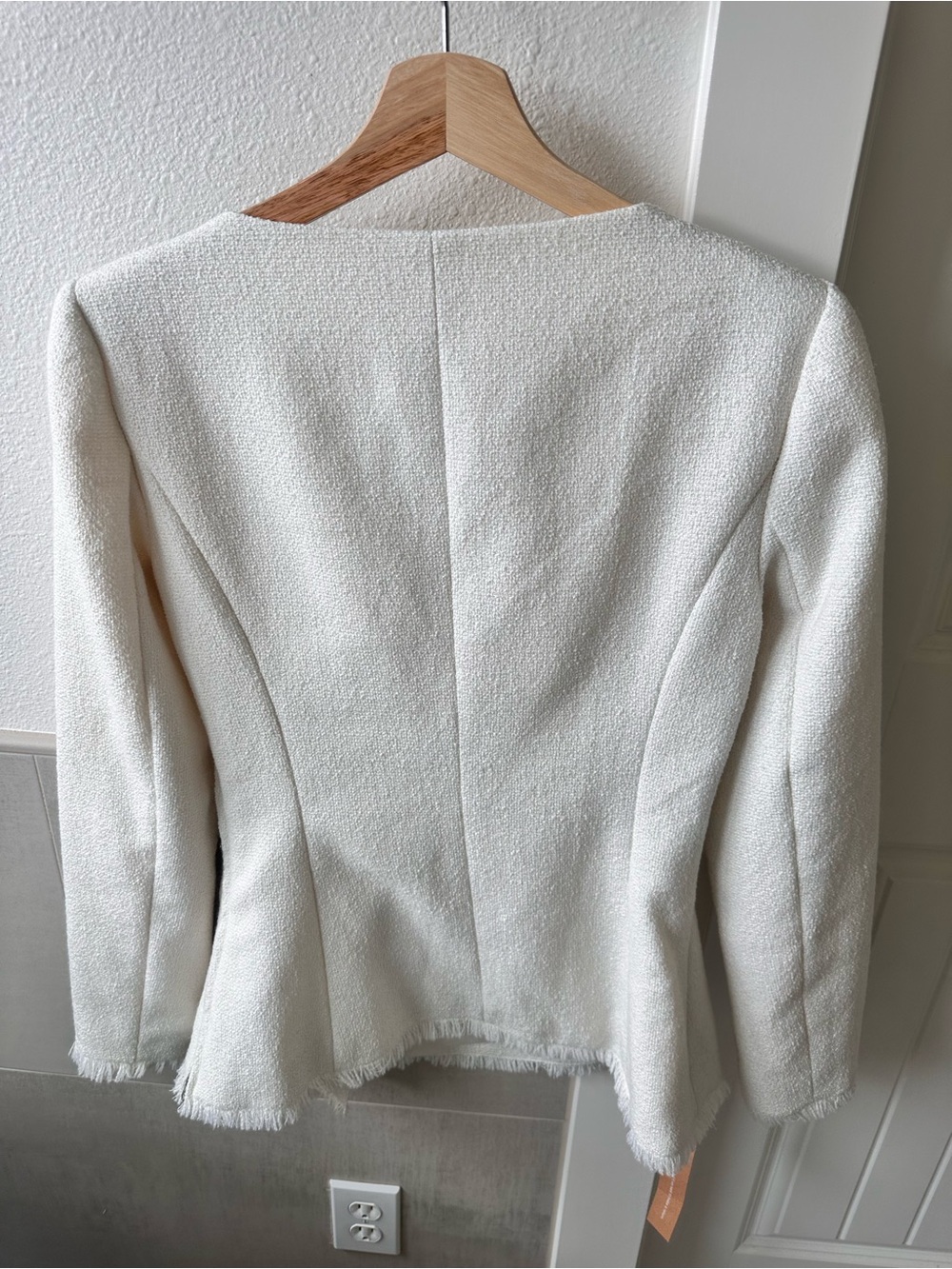 Reformation Cream Colleen Top/Blazer with Gold Buttons size 4 - Picture 9 of 9